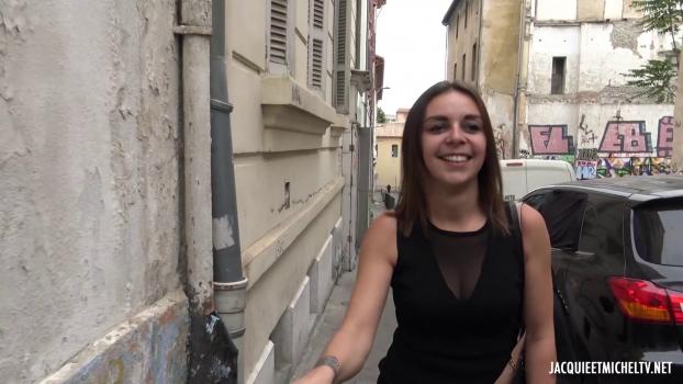 JacquieEtMichelTv 20.07.16. Julia 22. Years Old FRENCh. 1080p.