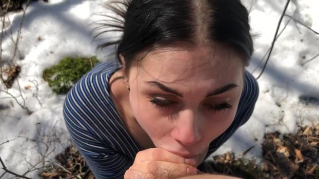 ManyVids 2023. Sophia Wolfe Sucking Cock In The Great Outdoors. 720p.