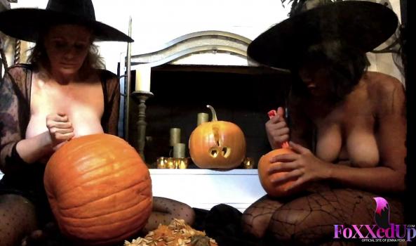 FoxxedUp 19.10.30. Julia Ann Topless Pumpkin Carving With MyMILf. 1080p.