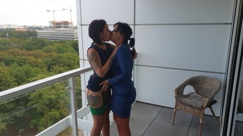 Wanilianna com 20. 09. 19. Wanilianna And Belle OHara A Balcony Of Lesbian Kink iMAGESET LEWD