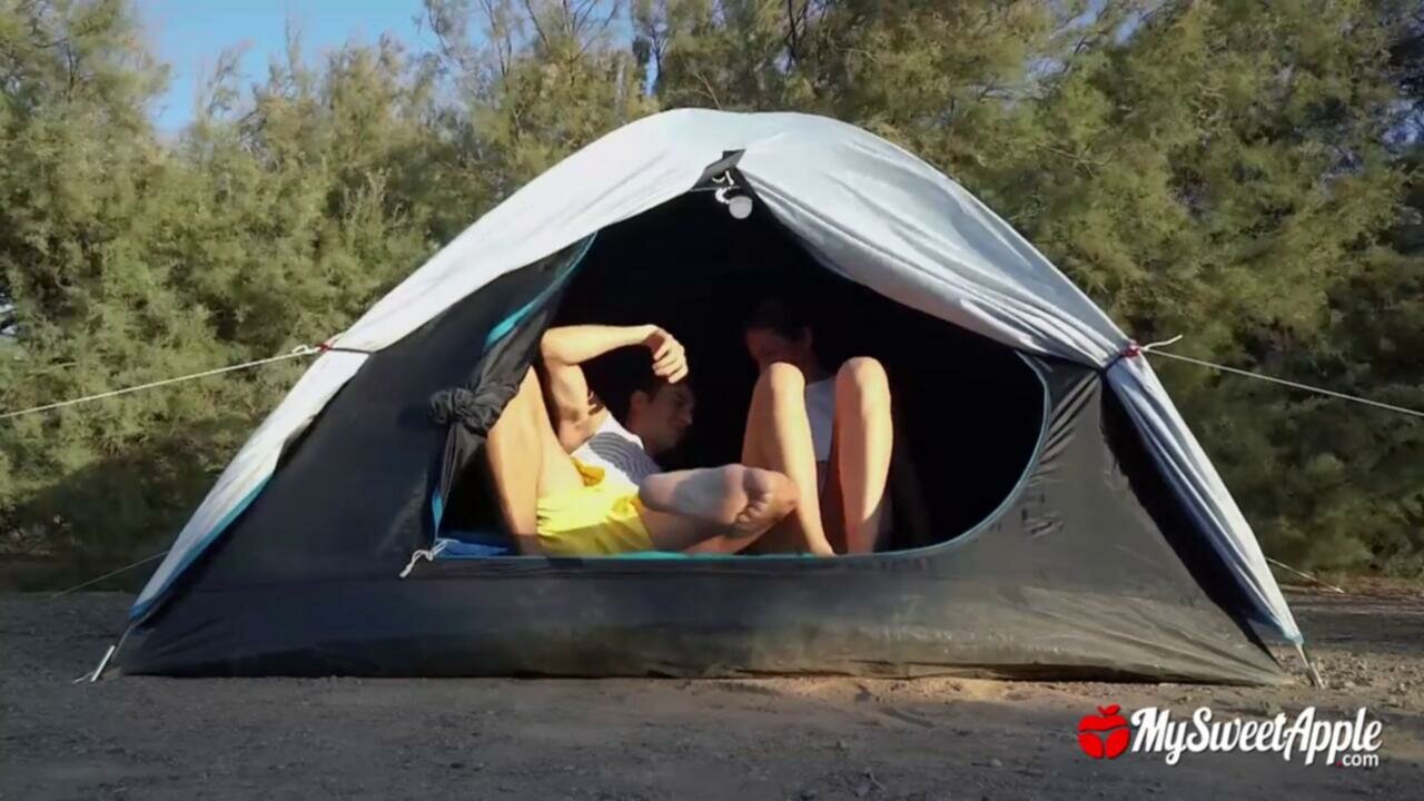 Screen №5 MySweetApple 23. 10. 31. Camping Sex Trip